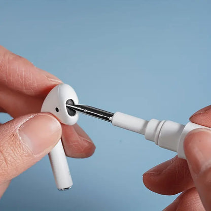 SmartClean™ – 3-in-1 Earbud Cleaner